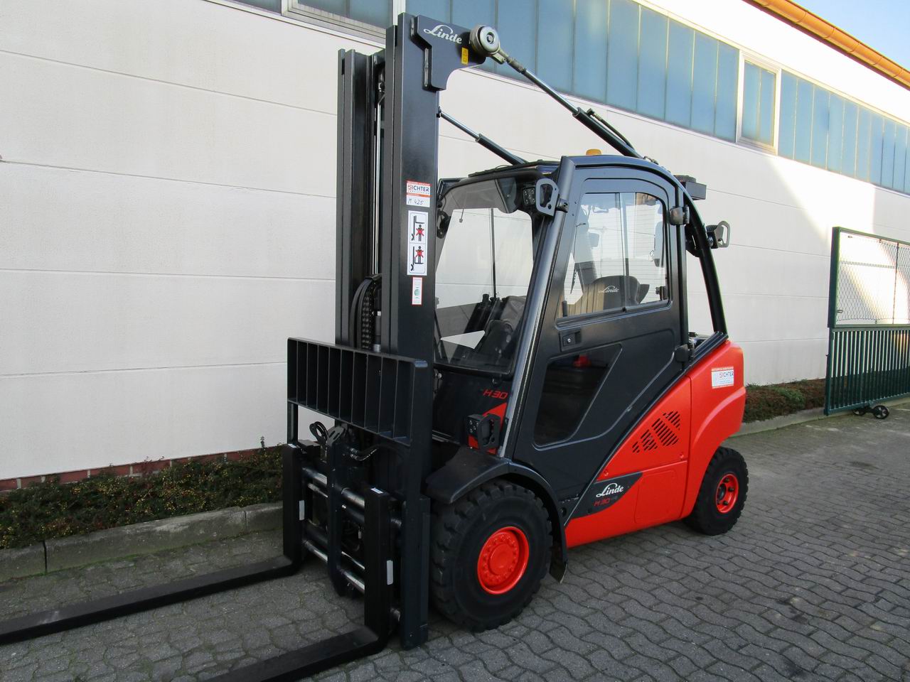 Linde H 30 D-02  393 Dieselstapler www.richter-gabelstapler.de