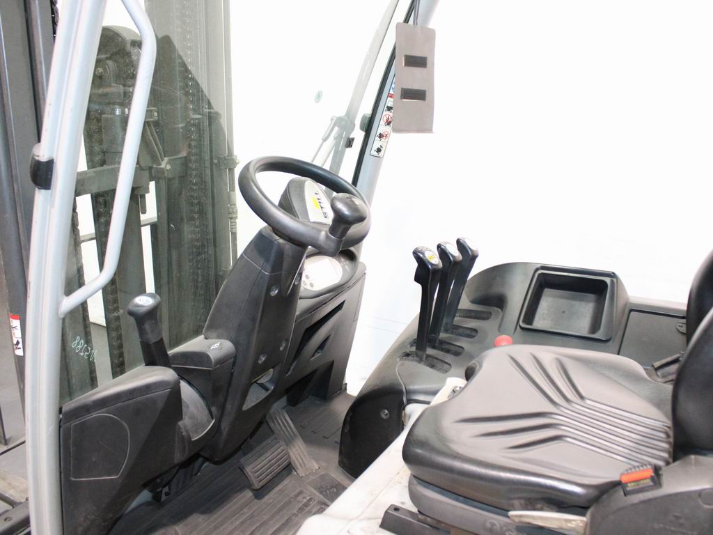 Still RX 20-16 6211 Elektro 3 Rad-Stapler www.richter-gabelstapler.de Still RX 20-16 6211 Elektro 3 Rad-Stapler www.richter-gabelstapler.de