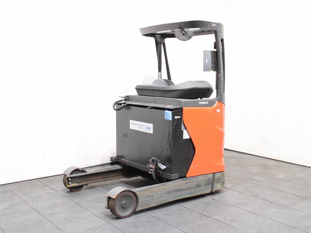 Linde R 14 HD-01  1120 Schubmaststapler www.richter-gabelstapler.de