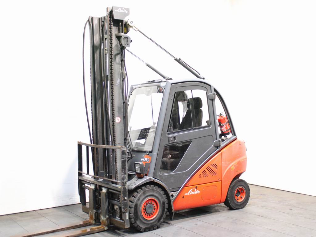 Linde H 30 D-01  393 Dieselstapler www.richter-gabelstapler.de