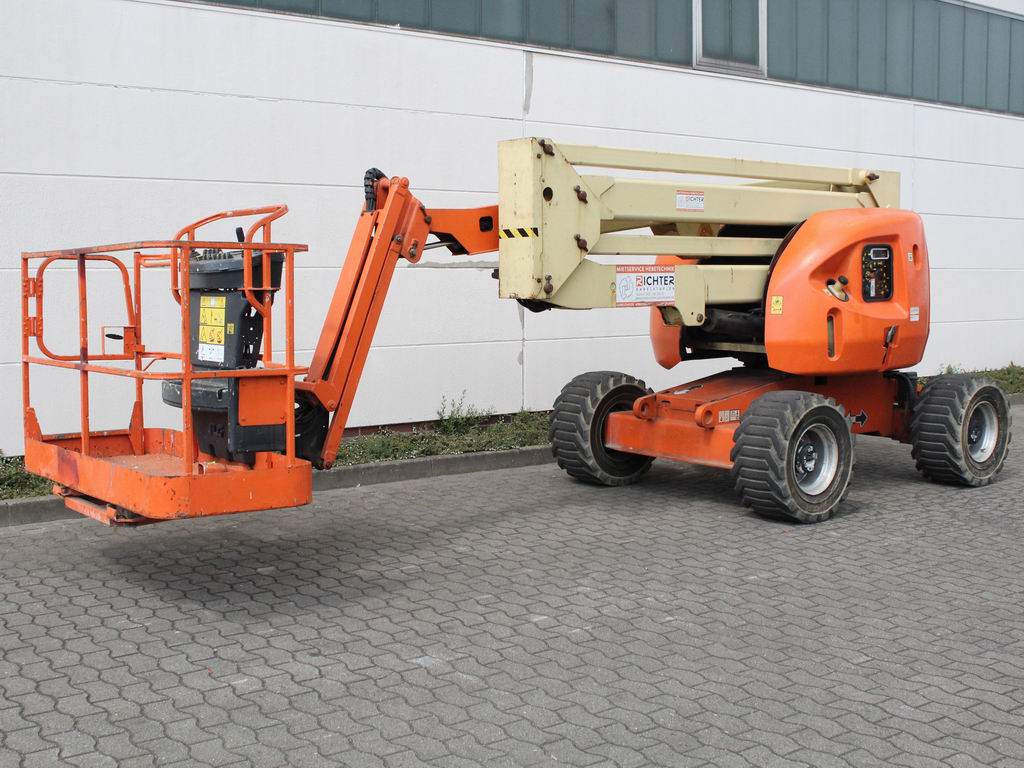 JLG 450AJ SII M Gelenkteleskopb�hne www.richter-gabelstapler.de