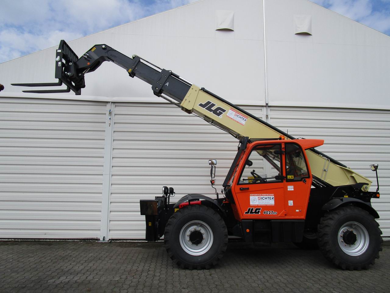 JLG 4017 RS-II Teleskopstapler starr www.richter-gabelstapler.de