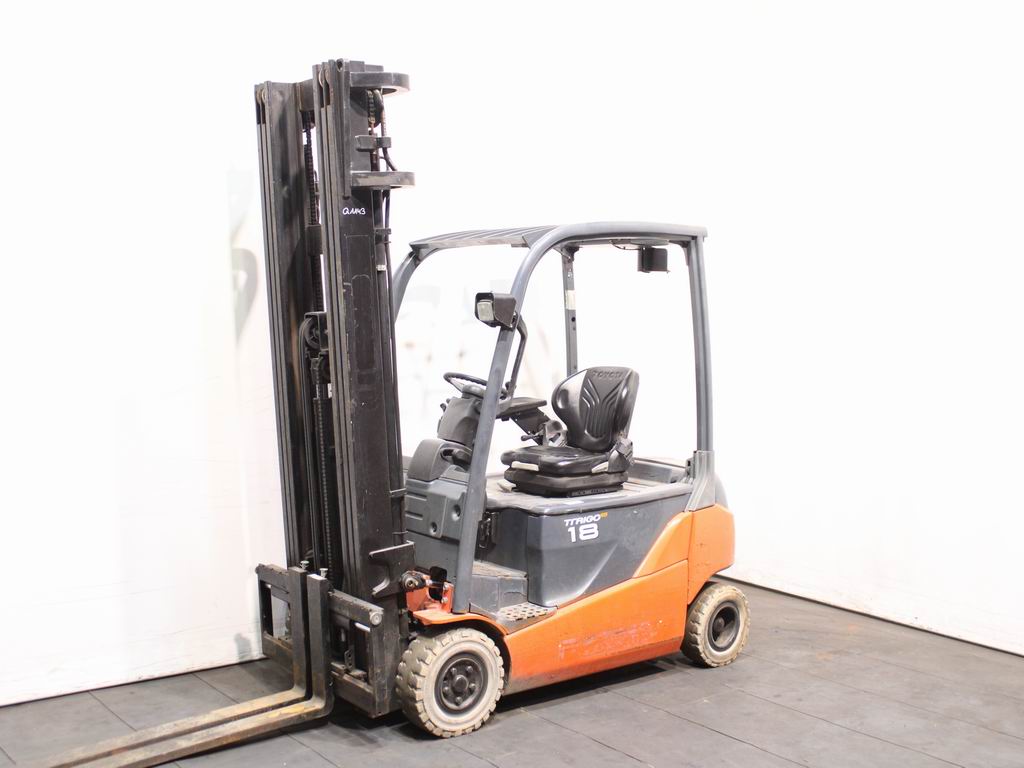 Toyota 8 FBMT 18 Elektro 4 Rad-Stapler www.richter-gabelstapler.de