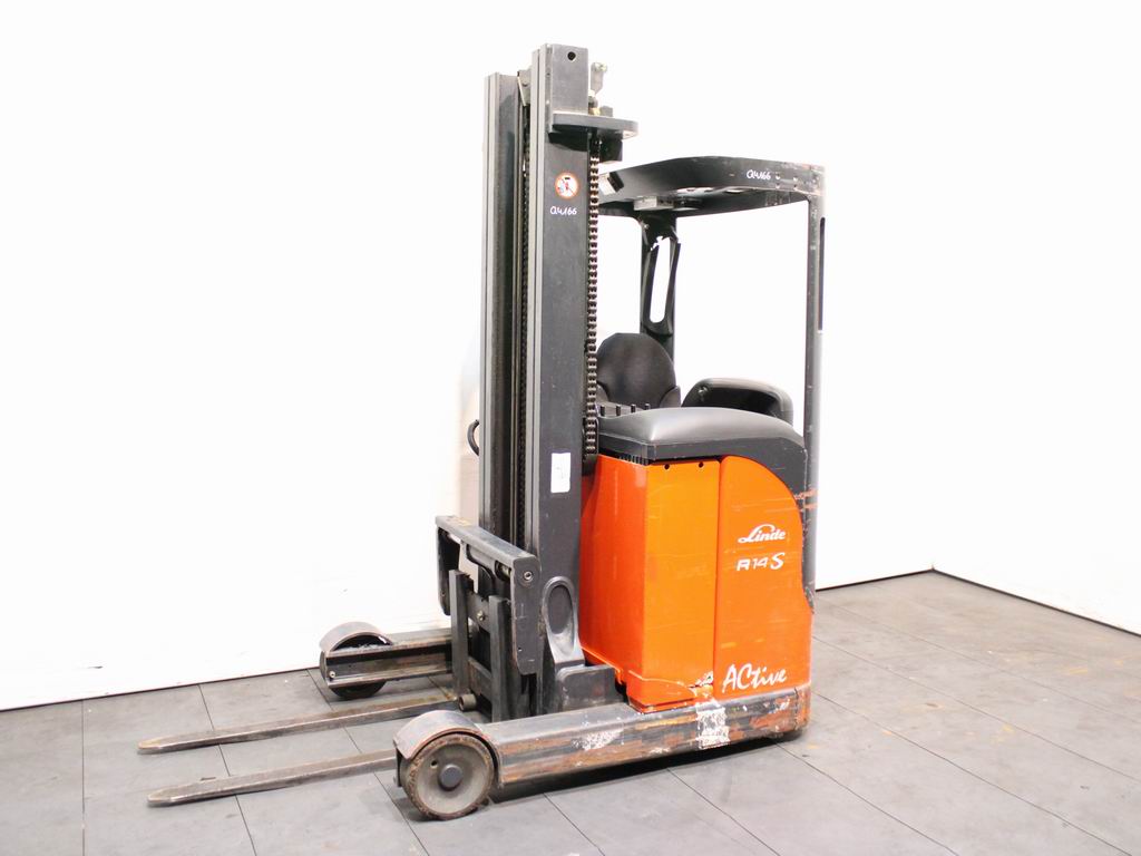 Linde R 14-03  115 Schubmaststapler www.richter-gabelstapler.de