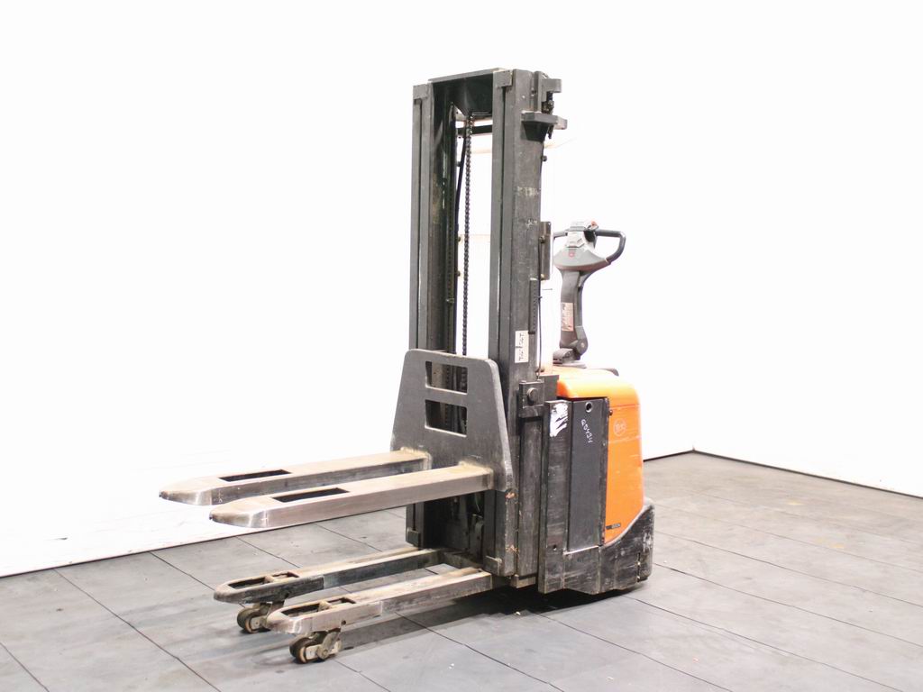 BT SPE 160 L Hochhubwagen www.richter-gabelstapler.de