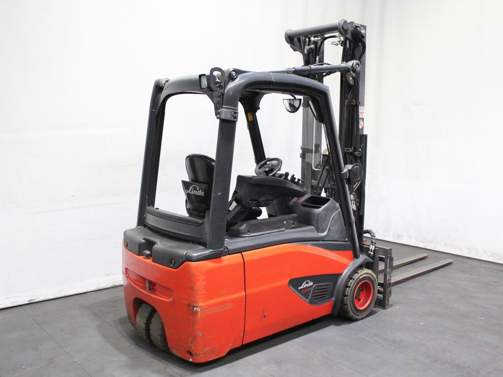 Linde E 20 L-02  386 Elektro 3 Rad-Stapler www.richter-gabelstapler.de