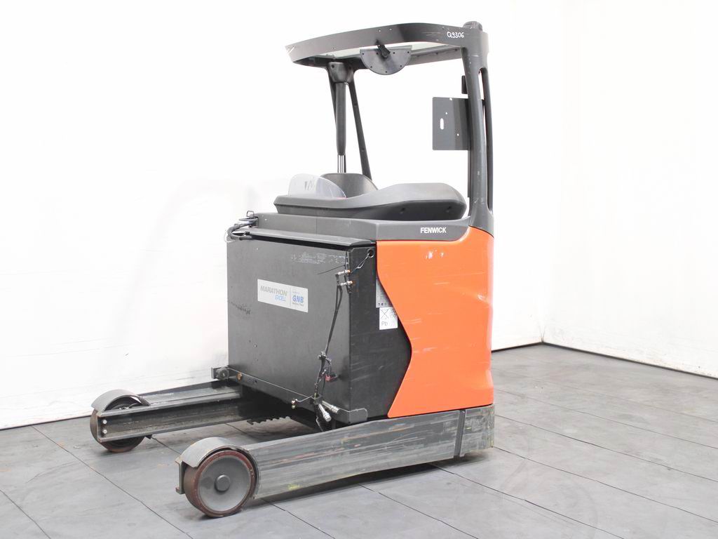 Linde R 14 HD-01  1120 Schubmaststapler www.richter-gabelstapler.de