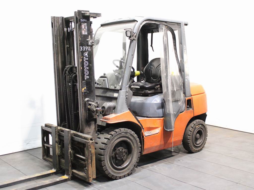 Toyota 62-7 FDF 30 Dieselstapler www.richter-gabelstapler.de