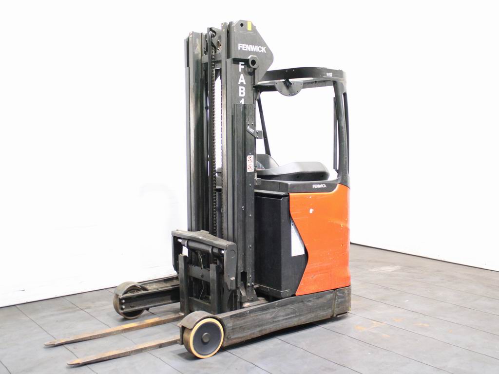 Linde R 14-01  1120 Retr�ctiles www.richter-gabelstapler.de