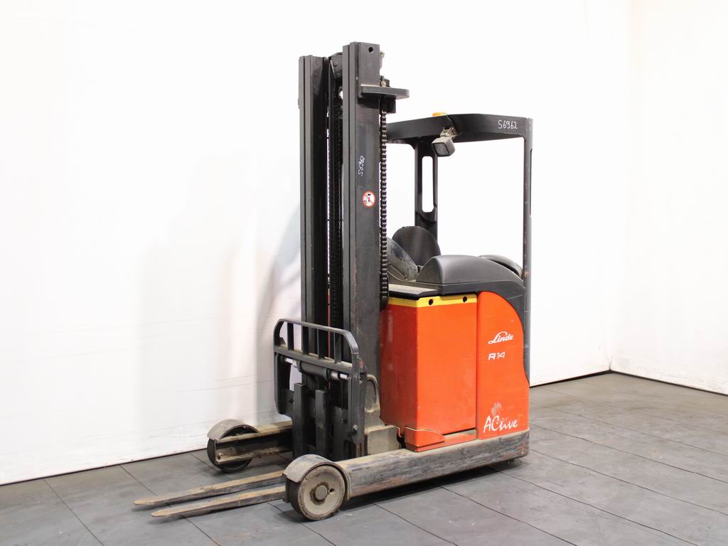 Linde R 14 SN  115 Schubmaststapler www.richter-gabelstapler.de