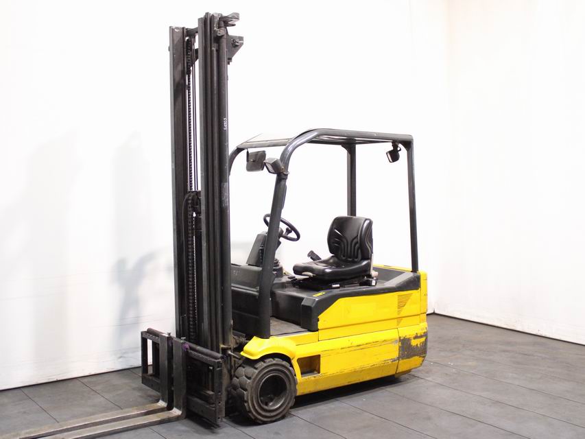 OM XE 20-3 Electric 3-wheel forklift www.richter-gabelstapler.de