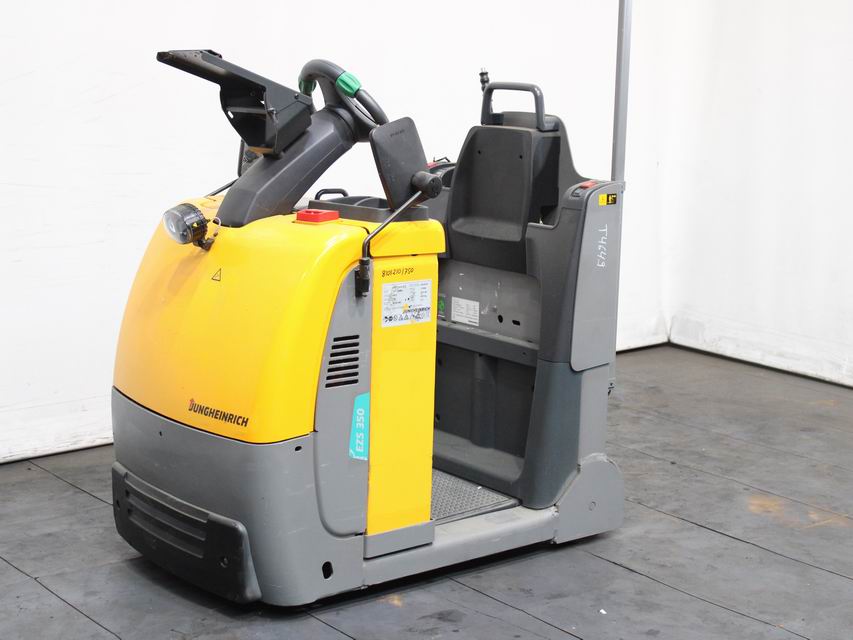 Jungheinrich EZS 350 Schlepper www.richter-gabelstapler.de