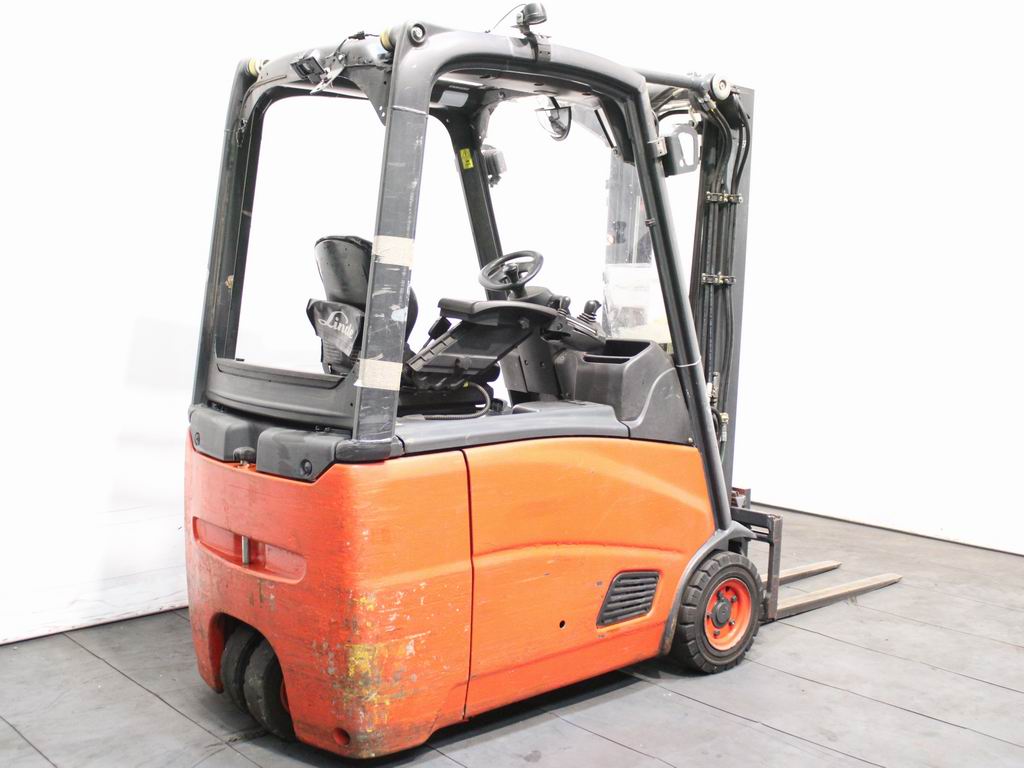 Linde E 16 H-01 386 Elektro 3 Rad-Stapler www.richter-gabelstapler.de Linde E 16 H-01 386 Elektro 3 Rad-Stapler www.richter-gabelstapler.de