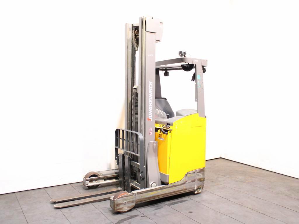 Jungheinrich ETV 214 MP GE 115-680 DZ Li-Ion Schubmaststapler www.richter-gabelstapler.de