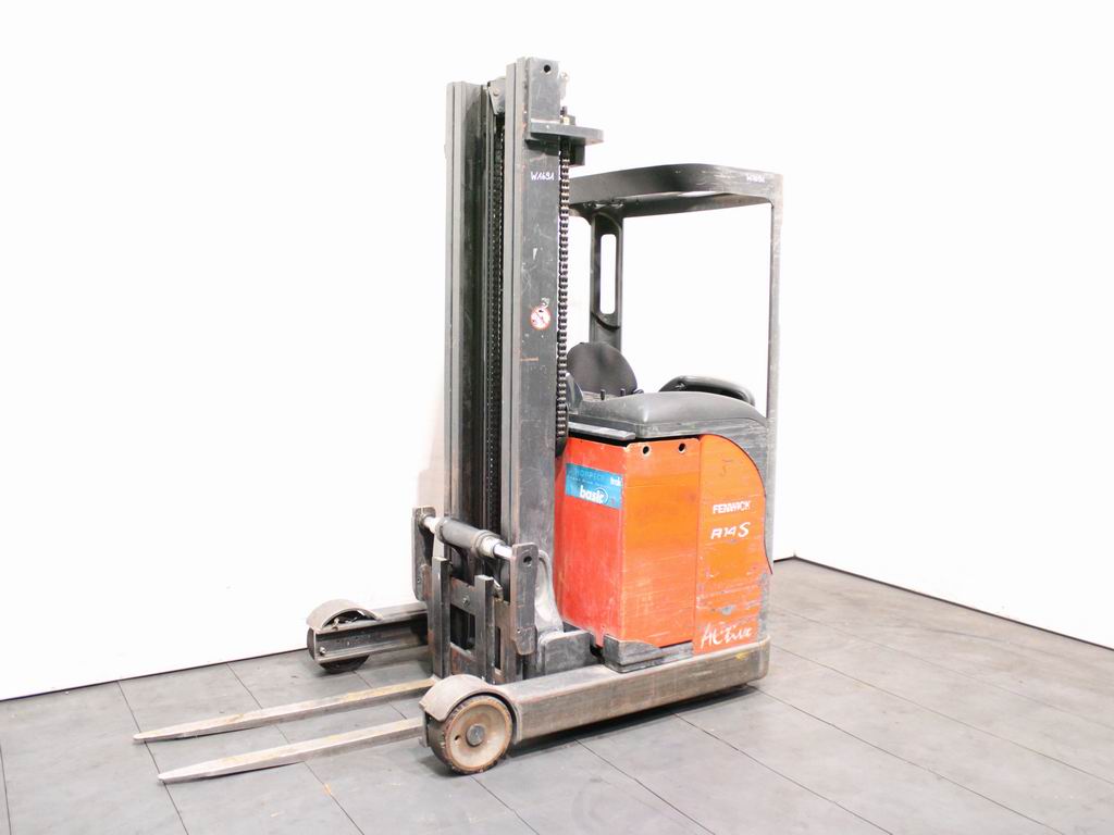 Linde R 14 S-12  115 Schubmaststapler www.richter-gabelstapler.de