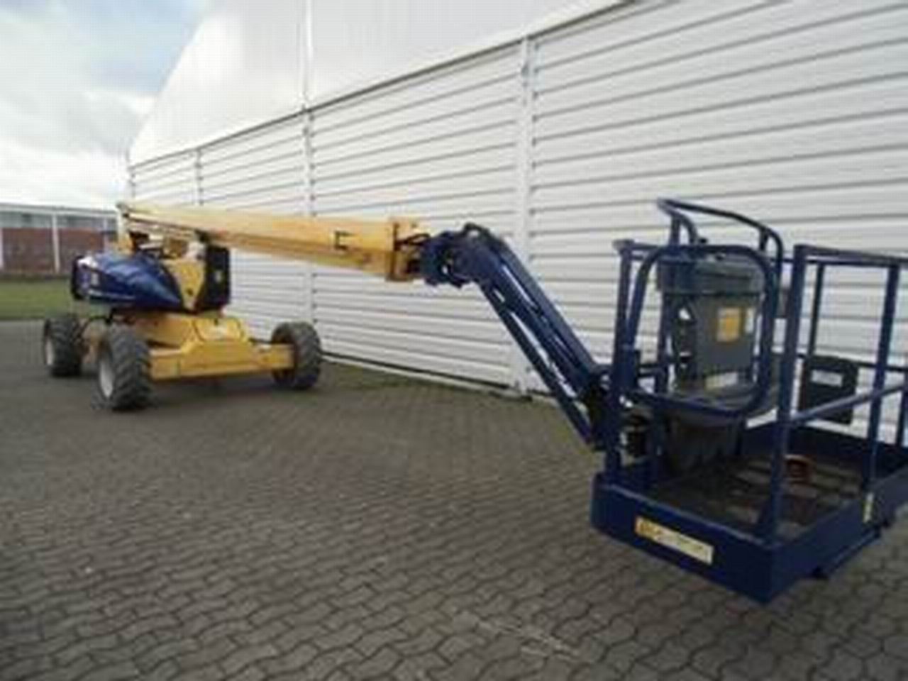 JLG M 600 JP Gelenkteleskopb�hne www.richter-gabelstapler.de