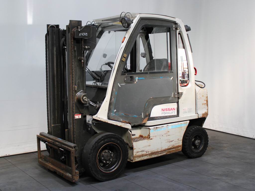 Nissan U1 D2 A 25 LQ GLP www.richter-gabelstapler.de