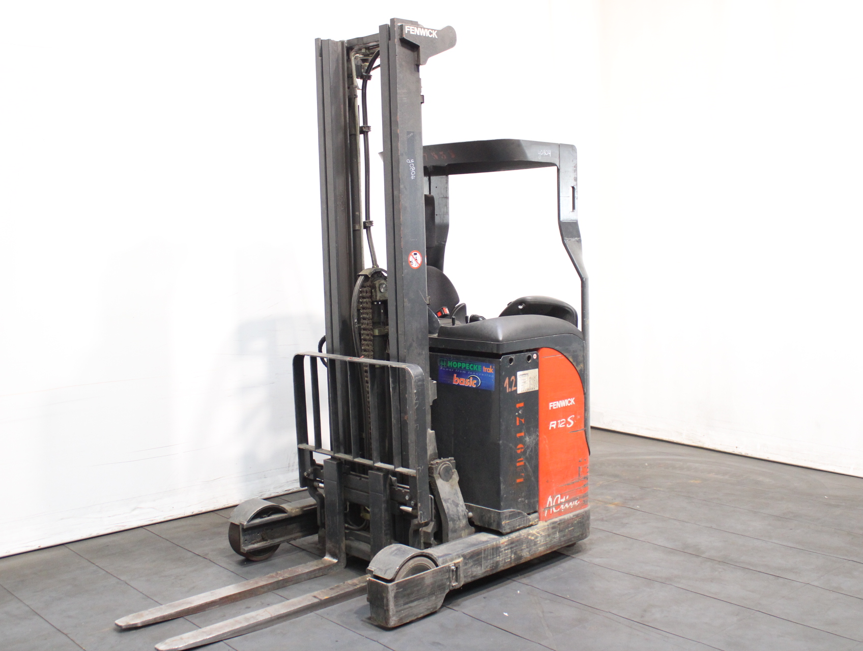 Linde R 12 CS-11  115 Schubmaststapler www.richter-gabelstapler.de