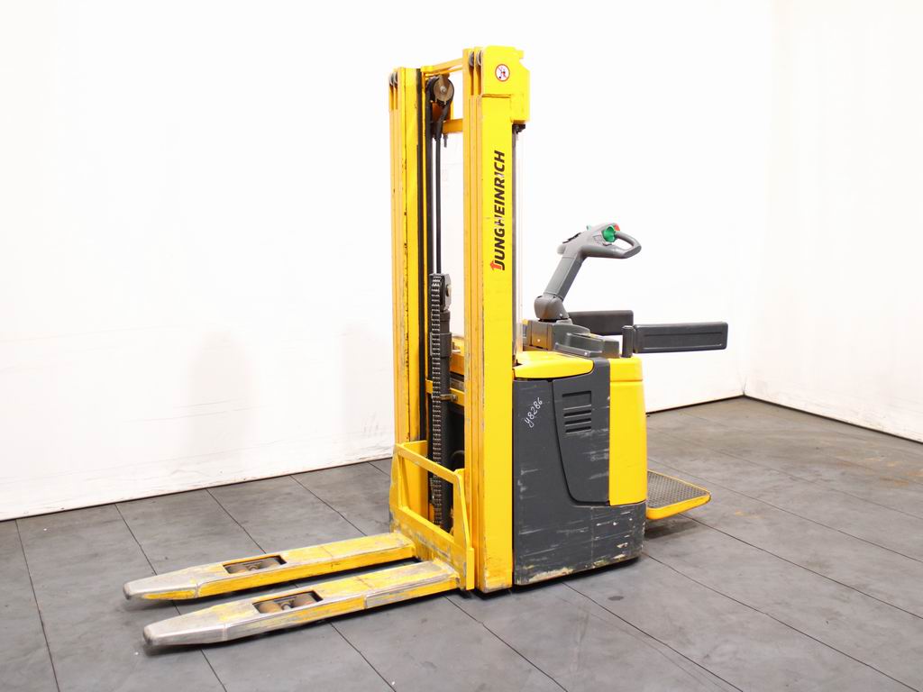 Jungheinrich ERC 214 High Lift stacker www.richter-gabelstapler.de Jungheinrich ERC 214 High Lift stacker www.richter-gabelstapler.de