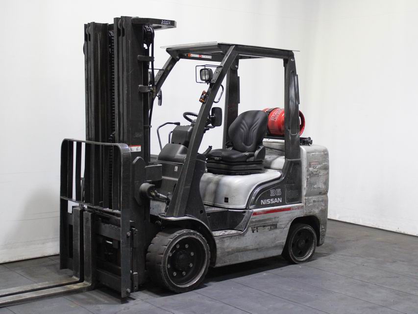 Nissan MCU G 1F2 A 36 LU Treibgasstapler www.richter-gabelstapler.de