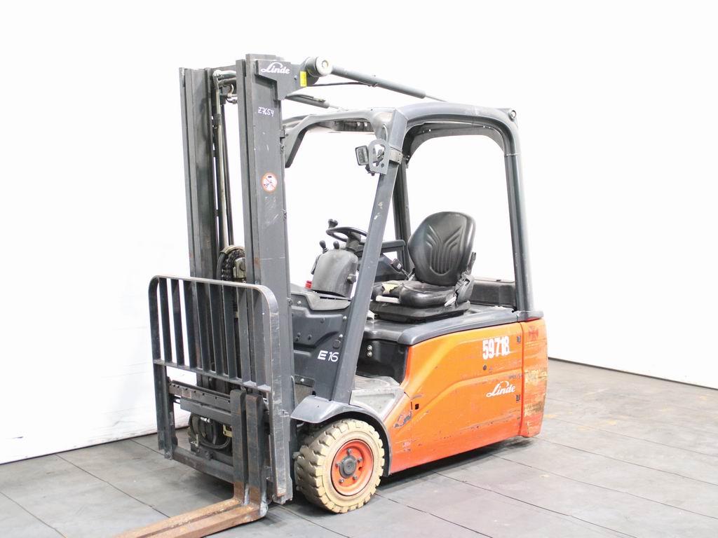 Linde E 16 L-01  386 Chariot �lectrique � 3 roues www.richter-gabelstapler.de
