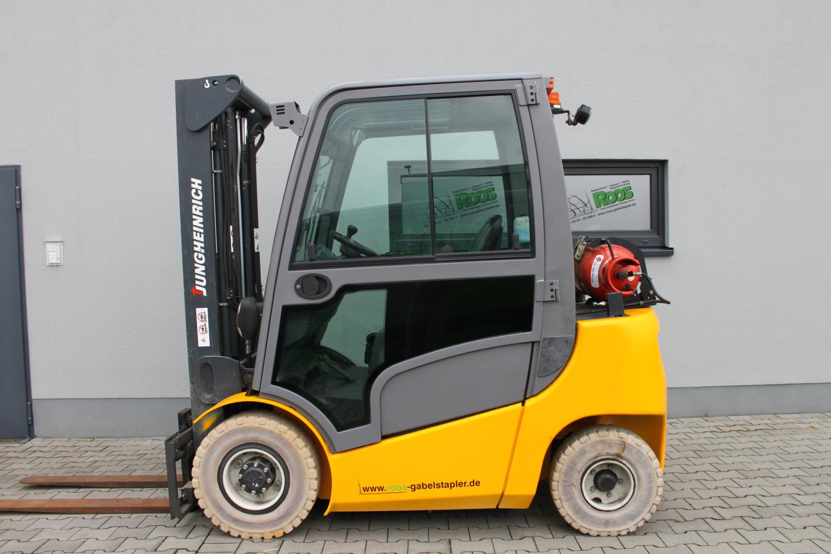 Jungheinrich TFG 425 GE Treibgasstapler www.roos-gabelstapler.de