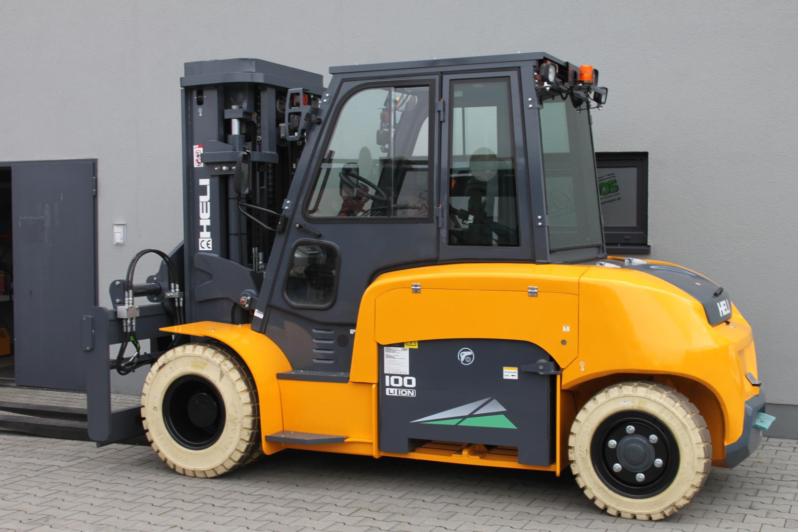 Heli CPD100-GA2LI Elektro 4 Rad-Stapler www.roos-gabelstapler.de