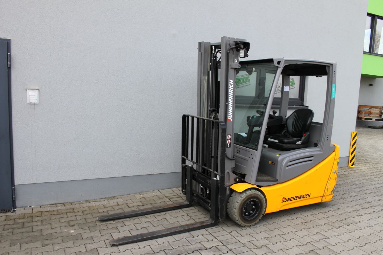 Jungheinrich EFG 220 GE 120 330ZZ Elektro 3 Rad-Stapler www.roos-gabelstapler.de