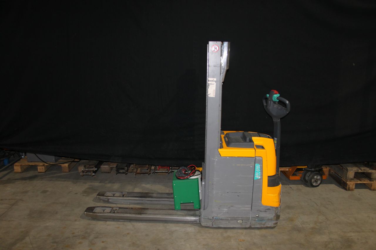 Jungheinrich EJD 220 119 256ZT Hochhubwagen www.roos-gabelstapler.de Jungheinrich EJD 220 119 256ZT Hochhubwagen www.roos-gabelstapler.de