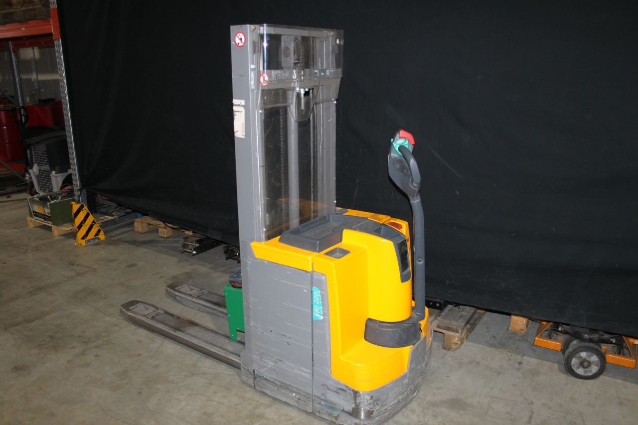 Jungheinrich EJD 220 119 256ZT Hochhubwagen www.roos-gabelstapler.de Jungheinrich EJD 220 119 256ZT Hochhubwagen www.roos-gabelstapler.de