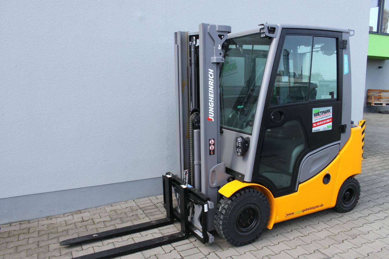 Jungheinrich DFG 320s G+E 115-310ZZ Dieselstapler www.roos-gabelstapler.de
