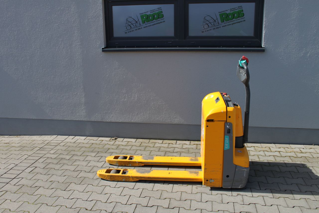 Jungheinrich EJE 114 24 115 54 Niederhubwagen www.roos-gabelstapler.de