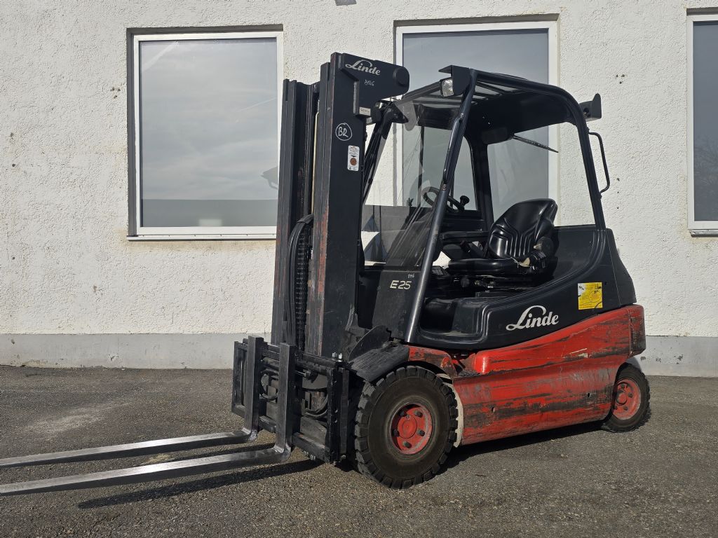 Linde E25/02 Elektro 4 Rad-Stapler www.rs-staplertechnik.de