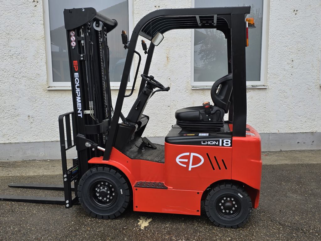 EP EFL181 Elektro 4 Rad-Stapler www.rs-staplertechnik.de