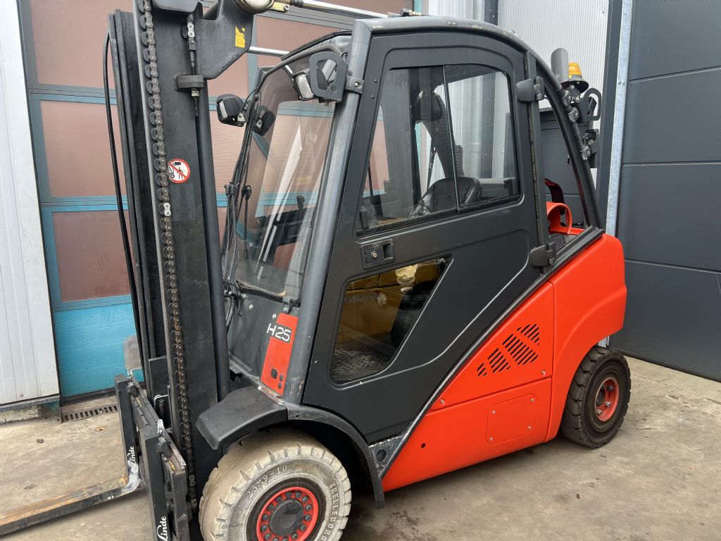 Linde H25T-01 Treibgasstapler www.mr-staplerservice.de