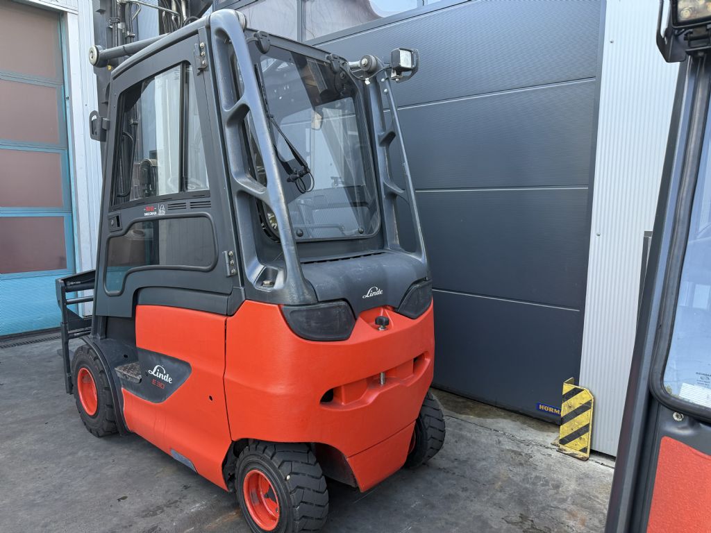 Linde E30H-01/600 Vollkabine ZVG  Elektro 4 Rad-Stapler www.mr-staplerservice.de