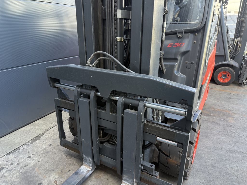 Linde E30H-01/600 Vollkabine ZVG  Elektro 4 Rad-Stapler www.mr-staplerservice.de