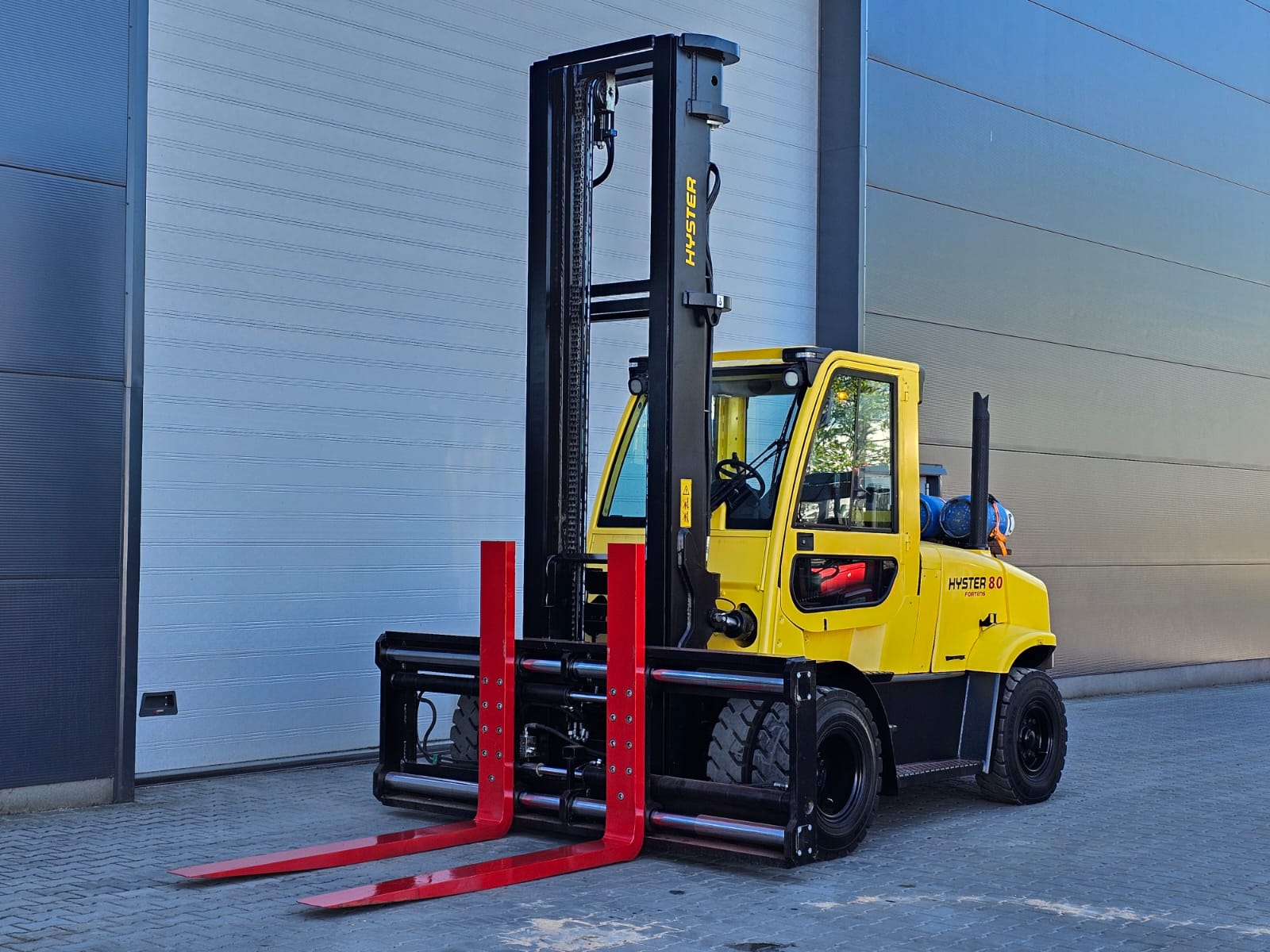 Hyster-H8.0FT9-Treibgasstapler-www.sago-online.com