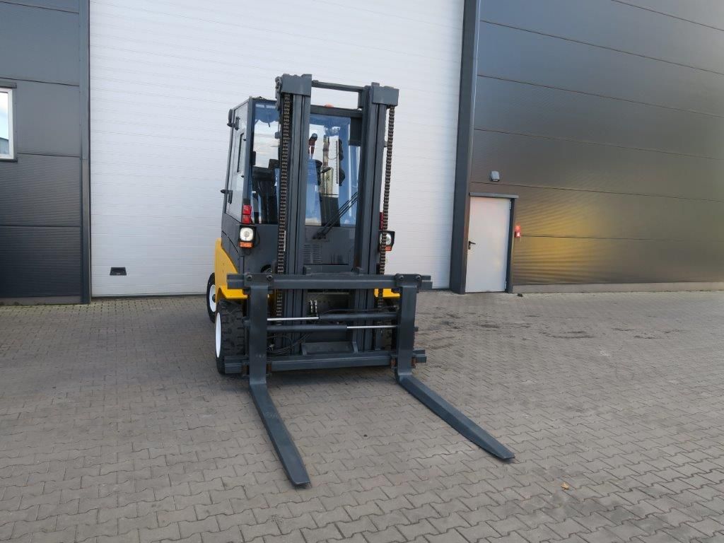 Jungheinrich-Dan Truck Power+ 987 - Drehsitz-Treibgasstapler-www.sago-online.com