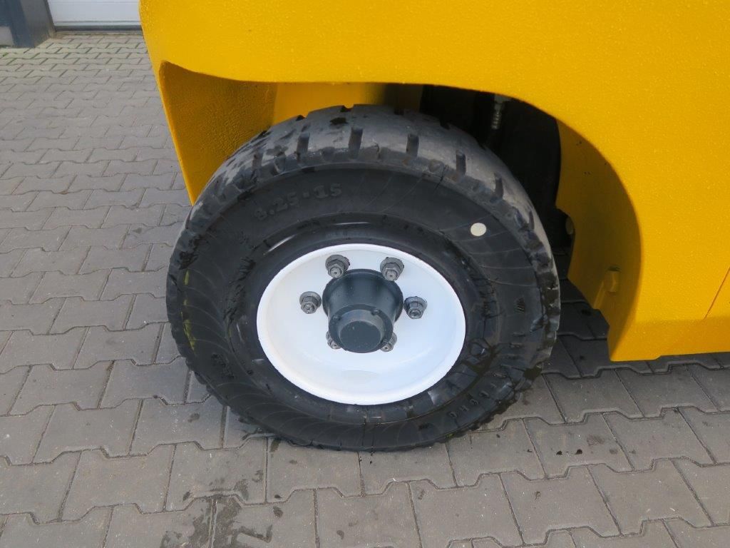 Jungheinrich-Dan Truck Power+ 987 - Drehsitz-Treibgasstapler-www.sago-online.com