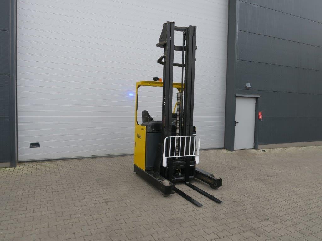 Yale-MR14H - TRIPLEX-Schubmaststapler-www.sago-online.com