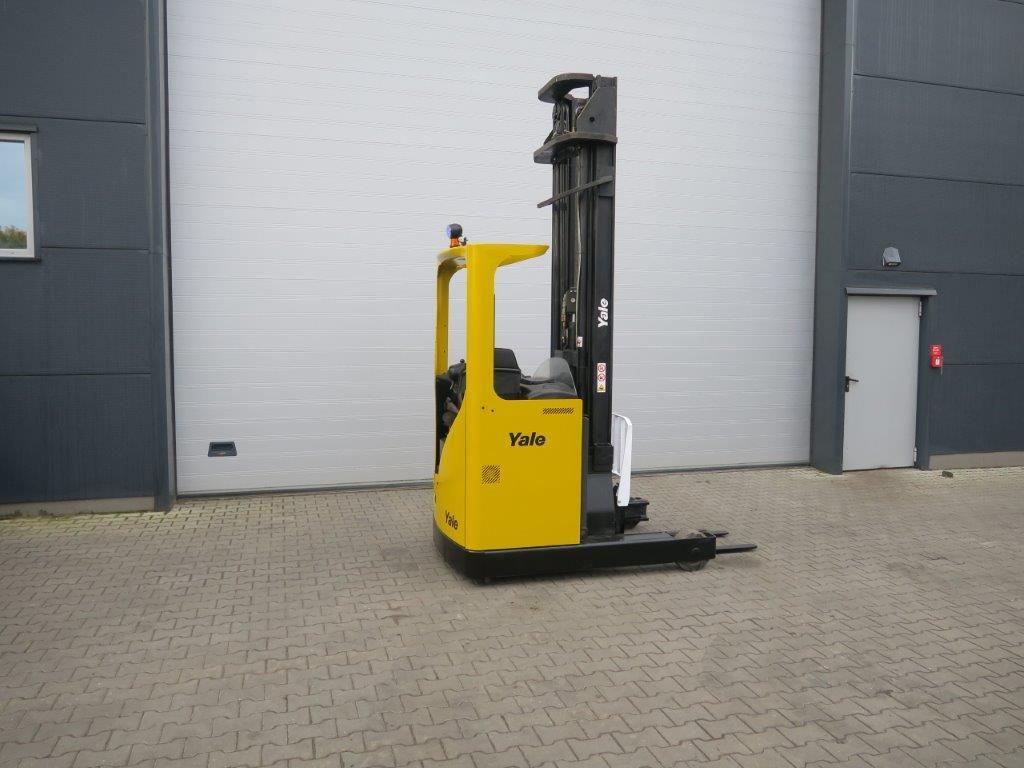 Yale-MR14H - TRIPLEX-Schubmaststapler-www.sago-online.com