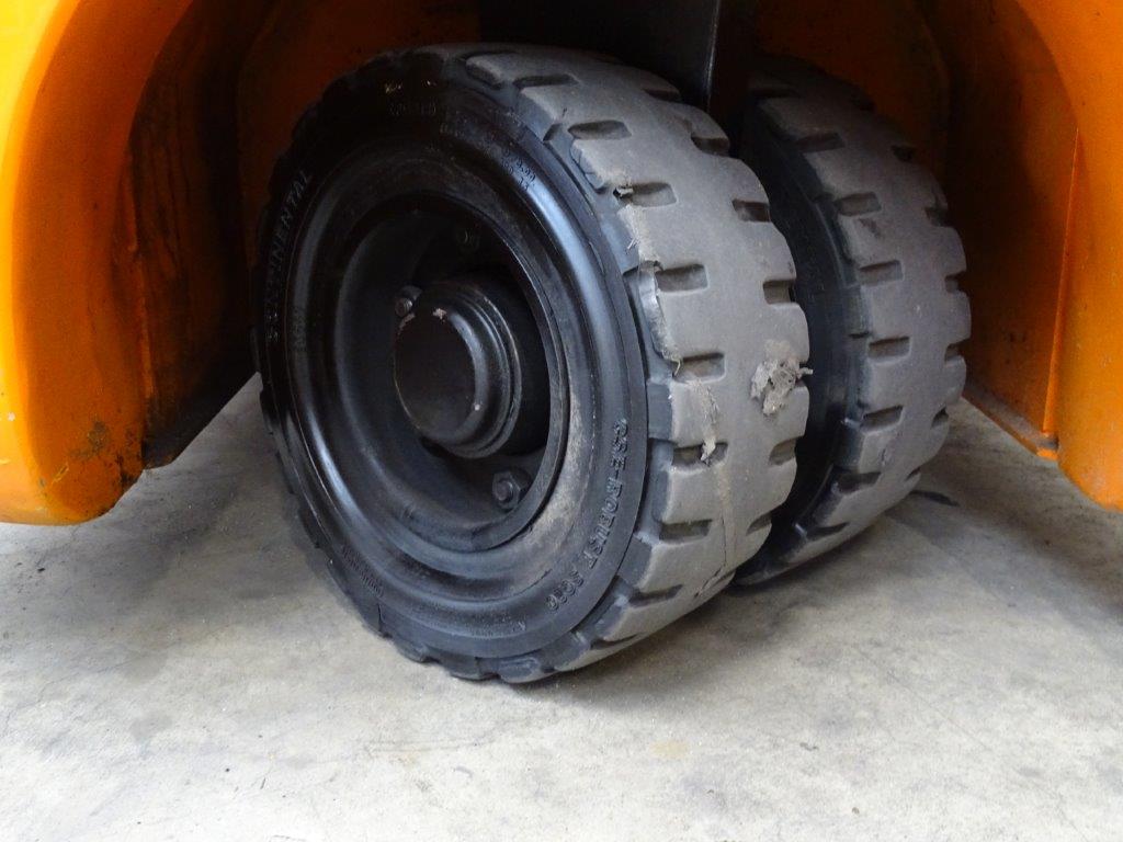 Doosan-B18T-5 - TRIPLEX-Elektro 3 Rad-Stapler sago-online.com