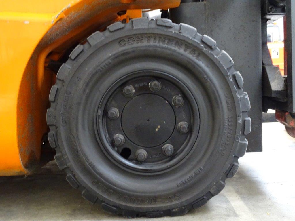 Doosan-B18T-5 - TRIPLEX-Elektro 3 Rad-Stapler sago-online.com