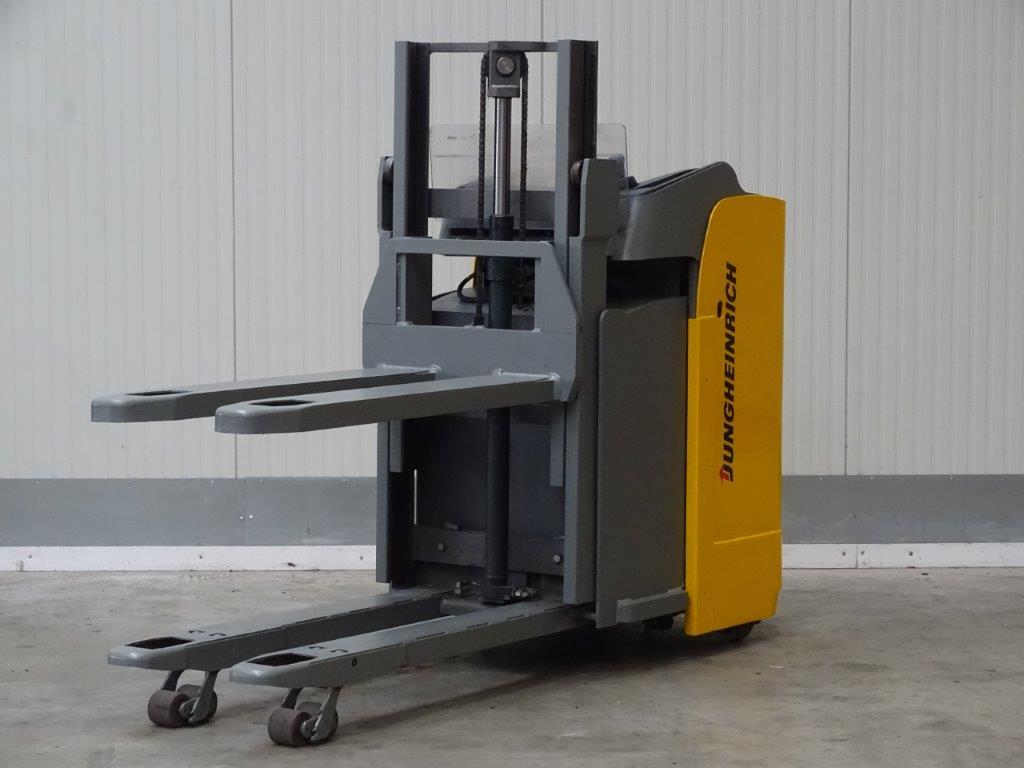 Jungheinrich-ESD120 - Sitzstapler-Doppelstockstapler-http://www.sago-online.com