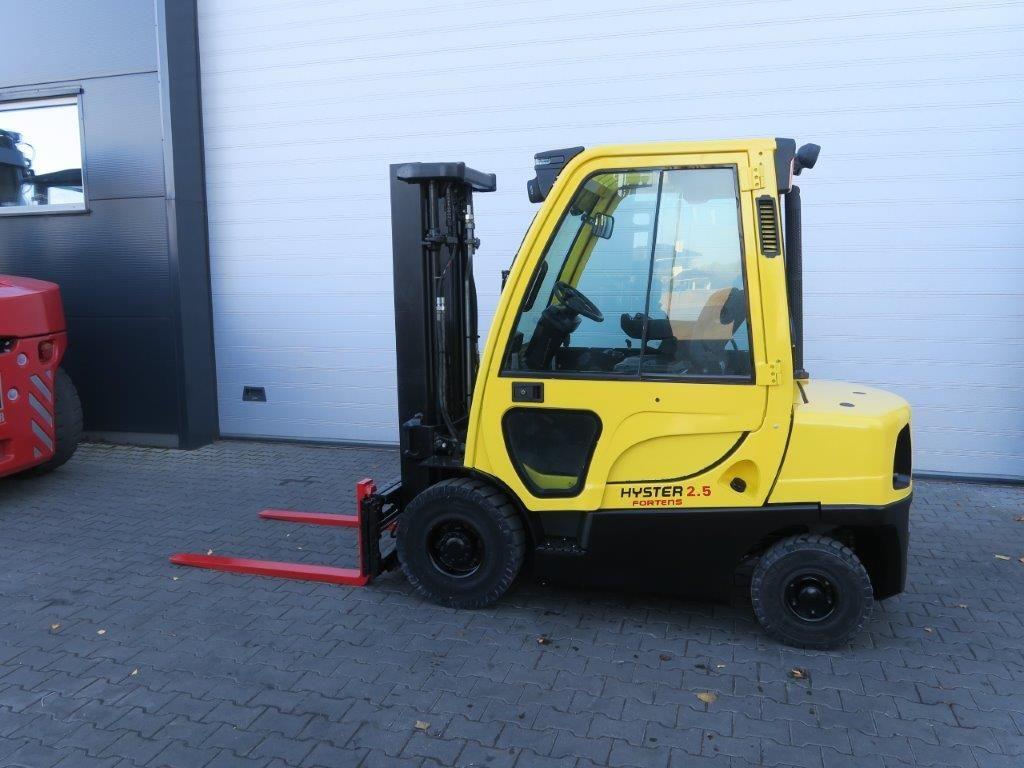 Hyster-H2.5FT - TRIPLEX-Dieselstapler-http://www.sago-online.com