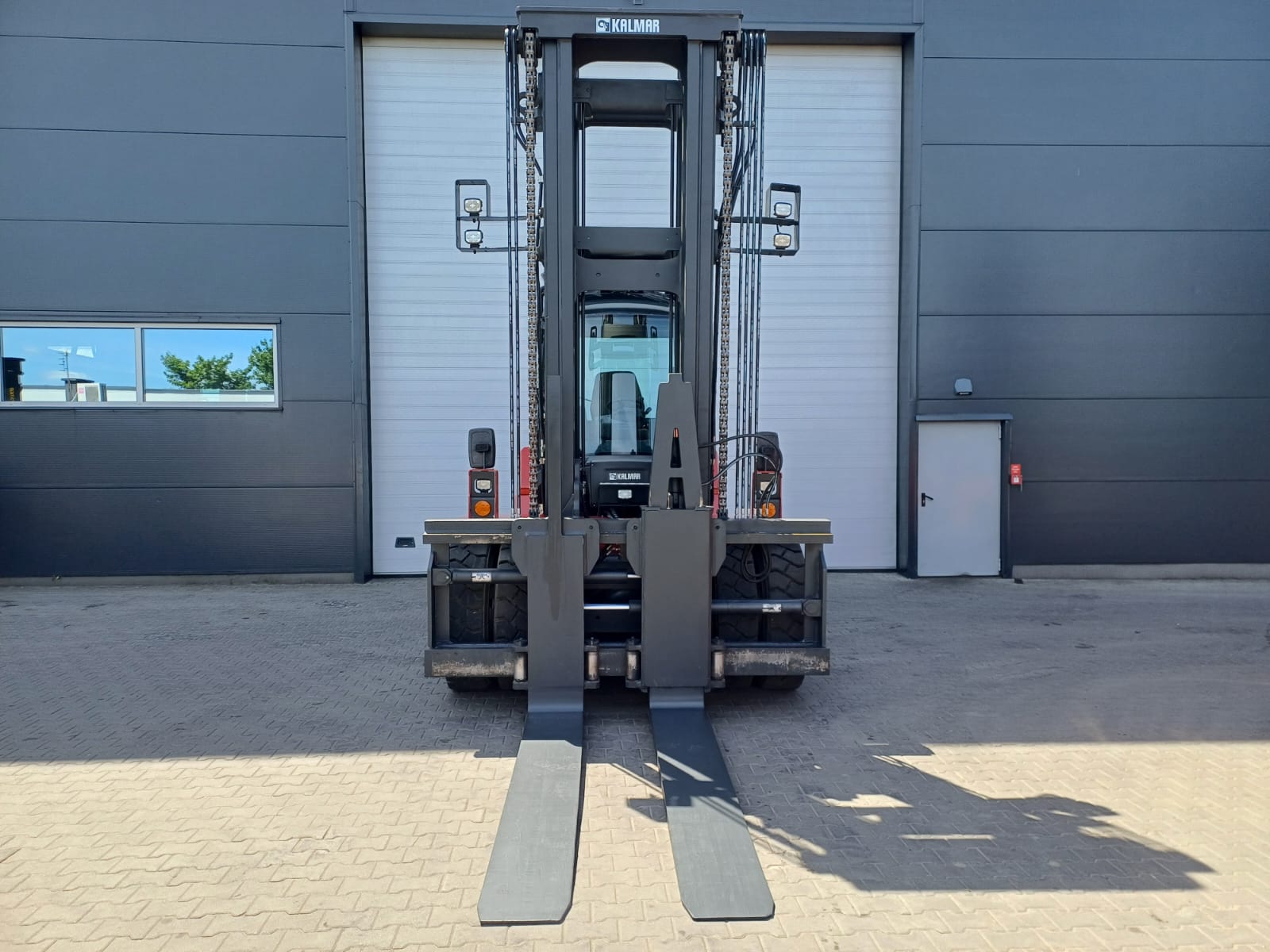 Kalmar-DCG150-12-Dieselstapler-www.sago-online.com