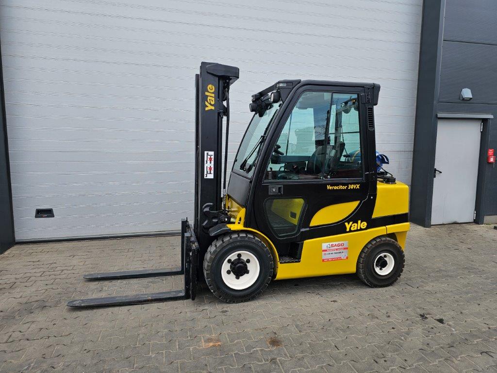 Yale-GLP30VX - TRIPLEX-Treibgasstapler-http://www.sago-online.com