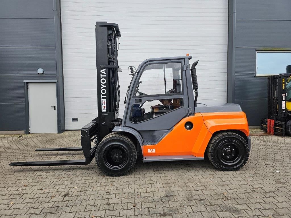 Toyota-40-8FD70N - TRIPLEX-Dieselstapler-http://www.sago-online.com