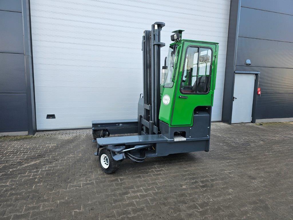 Combilift-Amlift C4000-Vierwege Seitenstapler-www.sago-online.com